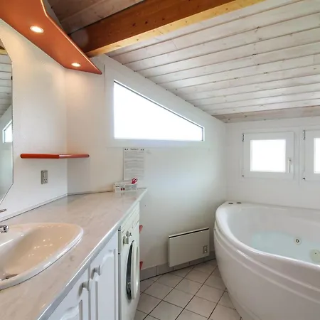 Fanni - 460m From The Sea By Interhome